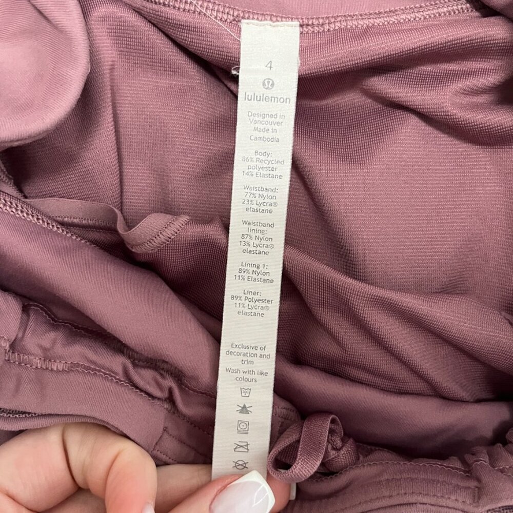 Lululemon Mauve Hotty Hot Shorts Size 4 - Picture 2 of 6